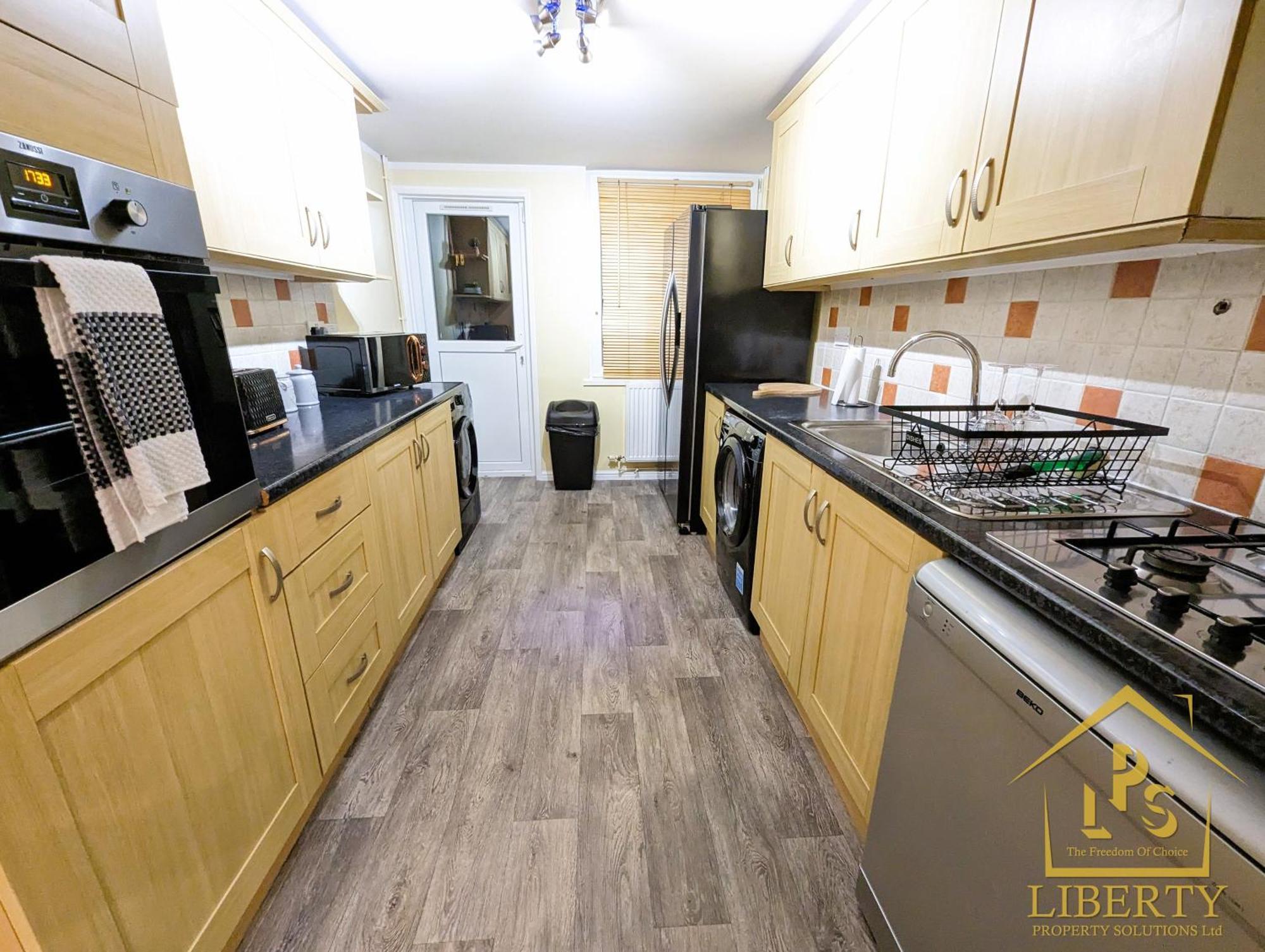 6 Guests * 4 Bedroom * Free Wi-Fi *Гантінгдон Екстер'єр фото