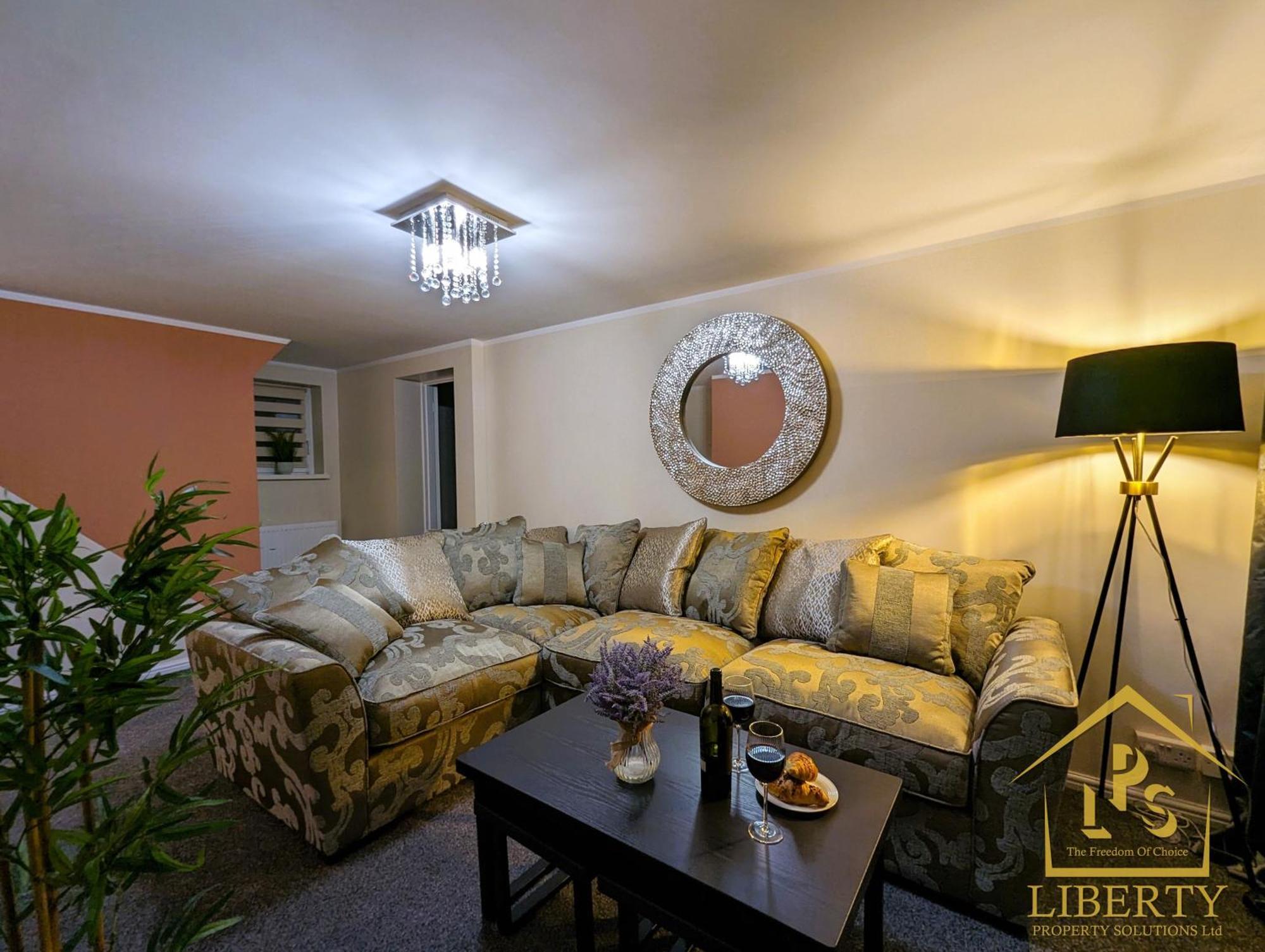 6 Guests * 4 Bedroom * Free Wi-Fi *Гантінгдон Екстер'єр фото