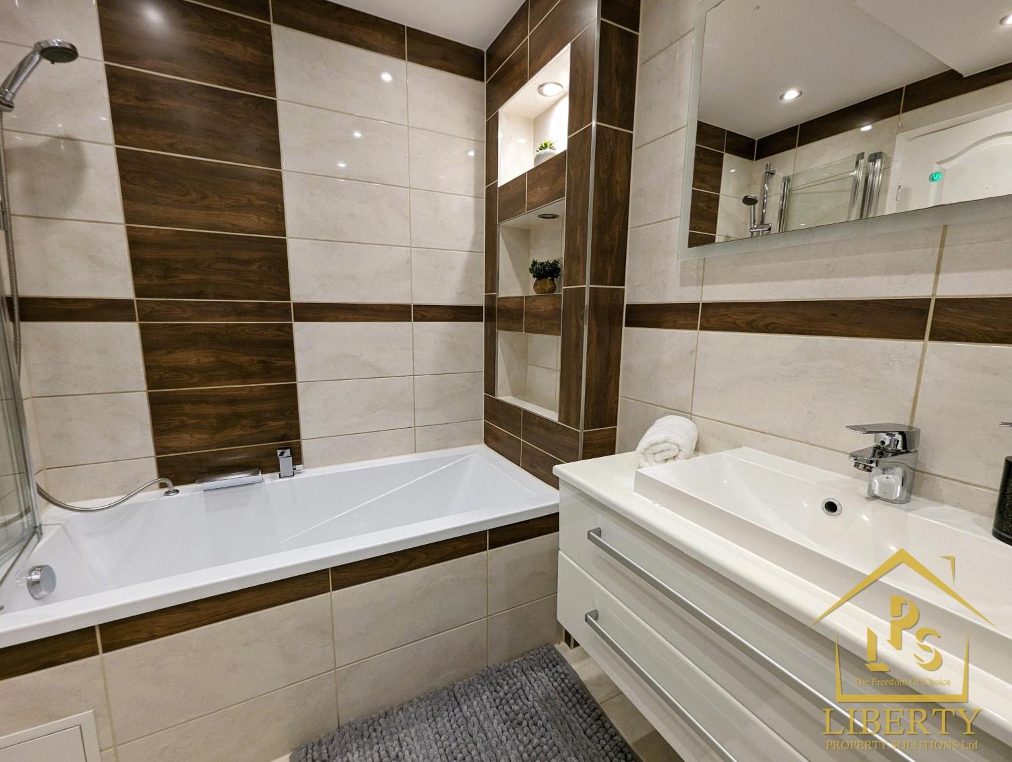 6 Guests * 4 Bedroom * Free Wi-Fi *Гантінгдон Екстер'єр фото